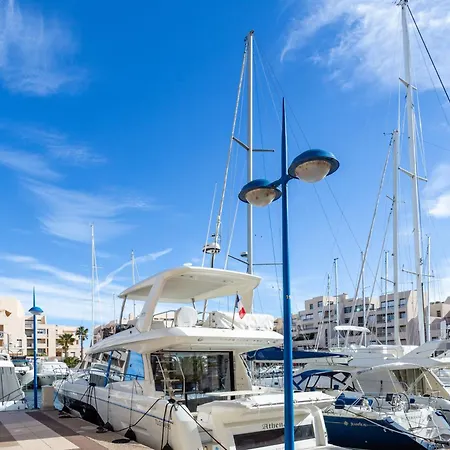 아파트 Le Port De Bormes-6 By Interhome *
