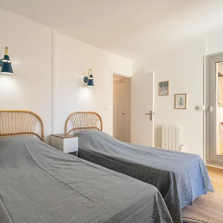 아파트 Le Port De Bormes-6 By Interhome *